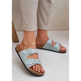 Material flip -flops en una suela de corcho con hebillas de menta verde 2 Material flip -flops en una suela de corcho con hebillas de menta verde 2