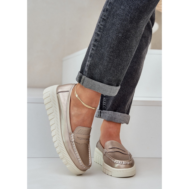 Mocasines de cuero a puertas para mujeres en la plataforma y cuñas de champán dorado 2