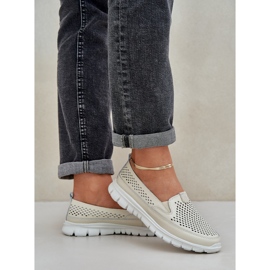 Mocasines para mujeres de cuero ligero en la plataforma beige 3