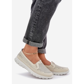 Mocasines para mujeres de cuero ligero en la plataforma beige 1