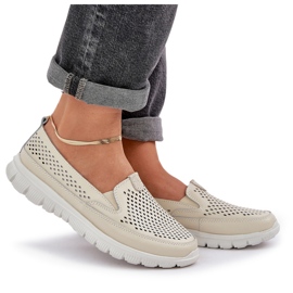 Mocasines para mujeres de cuero ligero en la plataforma beige 9