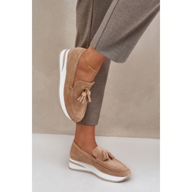 Mocasines en una delicada cuña ecológica, gamuza beige 5