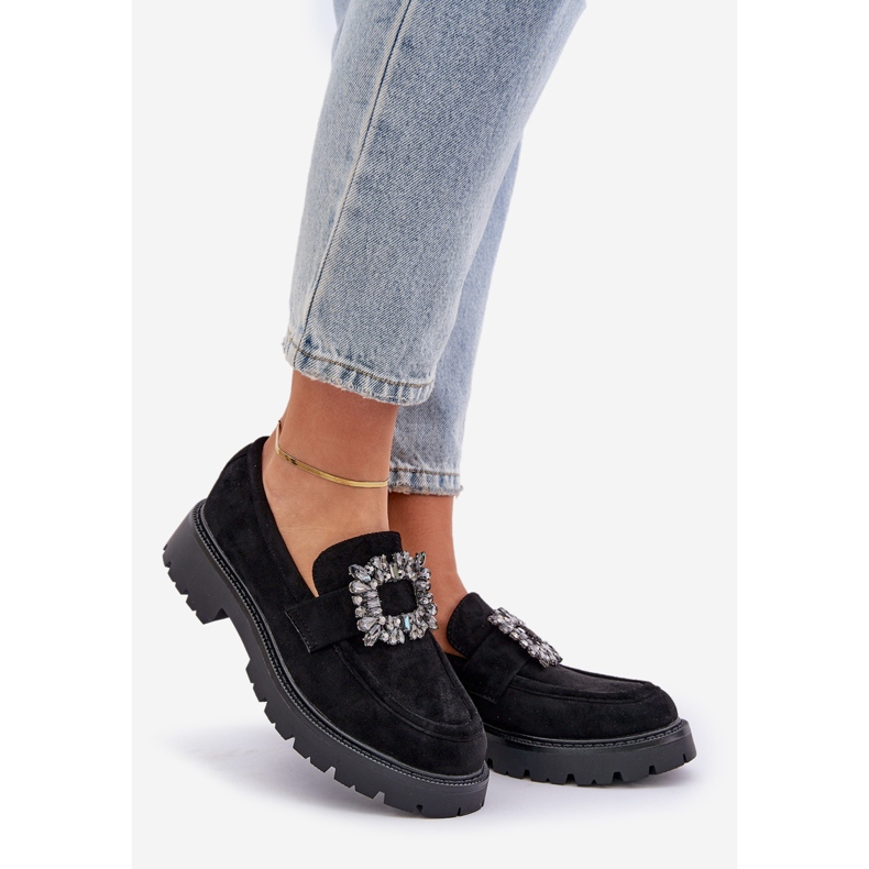 Mocasines para mujeres de gamuza ecológica con un broche decorativo negro 1
