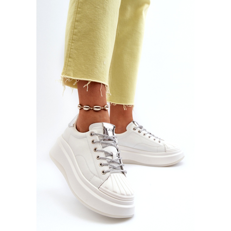 Zapatillas de deporte de cuero deportivo femenino en Goe NN2N4033 Plataforma blanca blanco 1