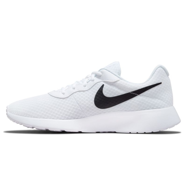 Nike Tanjun DJ6258-100 Zapatos deportivos blancos 2 Nike Tanjun DJ6258-100 Zapatos deportivos blancos 2