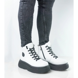 KOMODO Botas de cuero para mujeres en el grueso suela Pollonus White 5-1567-004 blanco 4