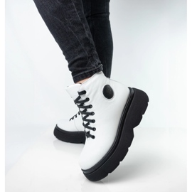 KOMODO Botas de cuero para mujeres en el grueso suela Pollonus White 5-1567-004 blanco 7