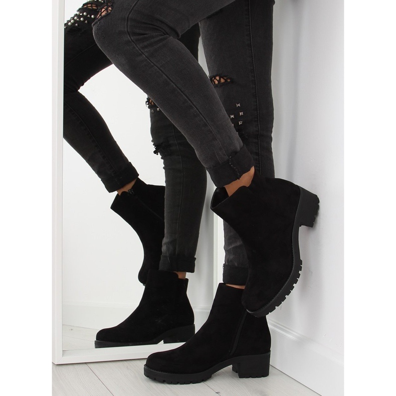 Botas de mujer negras con tacones anchos. negro 2 Botas de mujer negras con tacones anchos. negro 2