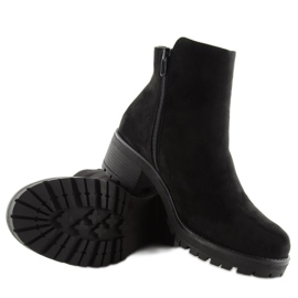 Botas de mujer negras con tacones anchos. negro 4