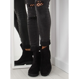 Botas de mujer negras con tacones anchos. negro 6