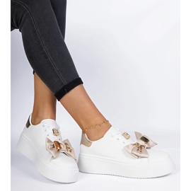 Zapatillas blancas y de oro de las mujeres con arco blanco 1 Zapatillas blancas y de oro de las mujeres con arco blanco 1