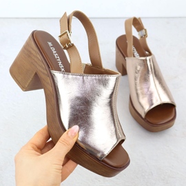 Sandalias de mujeres en el Post de Oro M. Daszyński MR23126-7 dorado 1