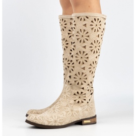 Olivier Botas de mujer caladas beige claro 6
