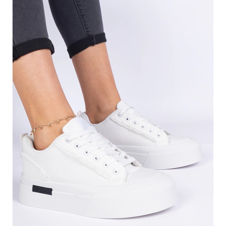 Zapatillas de deporte de material de mujeres blancas en la plataforma blanco 1 Zapatillas de deporte de material de mujeres blancas en la plataforma blanco 1