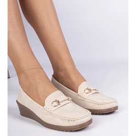 Mocasines de mujer cremosa con un acabado mate beige 4
