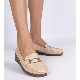 Moccasines de cuña para mujeres beige con anchoos de Eco -Leather 1