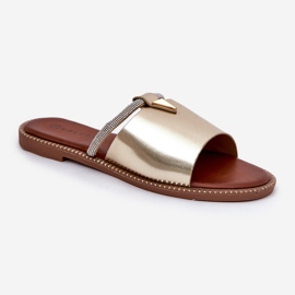 Tacones planos de cuero ecológico con una correa de oro decorativa dorado 4