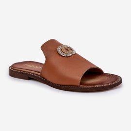 Elegantes chanclas para mujeres de cuero con decoración Zazoo 3008 Camel marrón 4