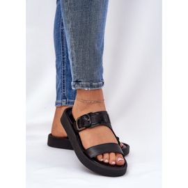 Flip de cuero para mujeres en la plataforma negra Zazoo 3024 negro 3
