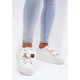 Zapatillas de deporte para mujeres con arco y un broche con un oso de peluche blanco 1 Zapatillas de deporte para mujeres con arco y un broche con un oso de peluche blanco 1