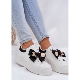 Zapatillas de deporte para mujeres con arco y un broche con un oso de peluche blanco y blanco 7