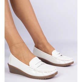 Moccasines de cuña de mujeres blancas blanco 1