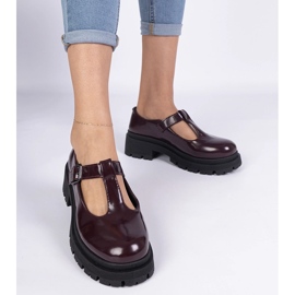 Zapatos burdeos en la plataforma ecológica rojo 1
