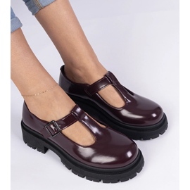 Zapatos burdeos en la plataforma ecológica rojo 5