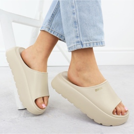 Sports Sports Flip Flip en una espesa suela beige Big Star RR274A569 4