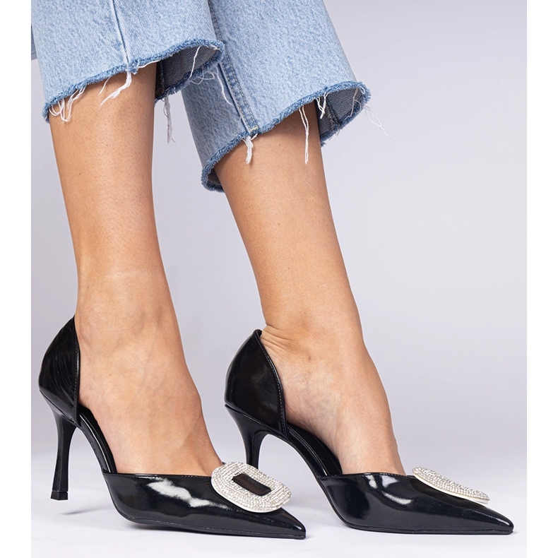 Tacones negros decorados con circonitas. 1 Tacones negros decorados con circonitas. 1