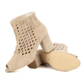 Exquisite Botas de ante Openwork para mujeres en la publicación beige 1554EX 3