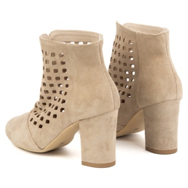 Exquisite Botas de ante Openwork para mujeres en la publicación beige 1554EX 4