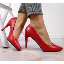 Salón rojo Sergio Leone stiletto 4