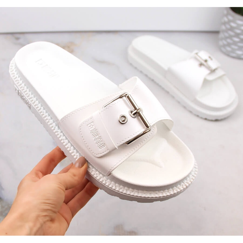 Chanclas de piel ecológica blanca con hebilla Big Star JJ274A309 blanco 1