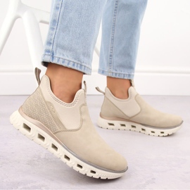 Zapatos slip-on beige cómodos y altos para mujer Rieker M6053-62 13