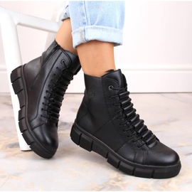 Botas de mujer cómodas con plataforma negra aislante Rieker X3428-00 negro 3