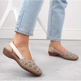 Zapatos slip-on mujer cómodos de piel verano beige Rieker 41356-60 17