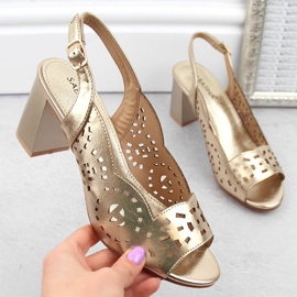 Sandalias de mujer de charol dorado calado y tacón alto, Sabatina 730-3 4