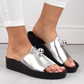 Chanclas de mujer plata metalizada Sabatina 2318-1 7