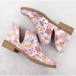 Botas de trabajo de mujer para mujeres insertadas en flores blancas M. Daszyński SA62-102 blanco 6