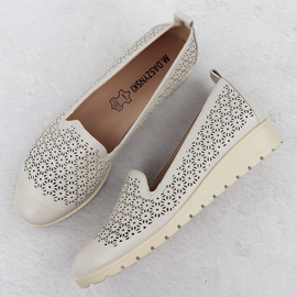 Zapatos para mujeres en la elevación de Openwork Beige M. Daszyński MR1628-20 3