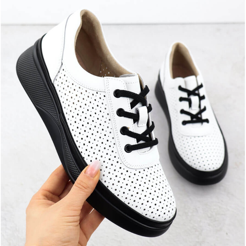 Zapatos de cuero a mano para mujeres en la plataforma White Vinceza 79506 blanco 1