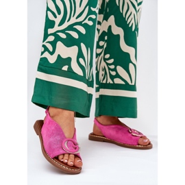 Sandalias planas con una decoración rosa rosado 2
