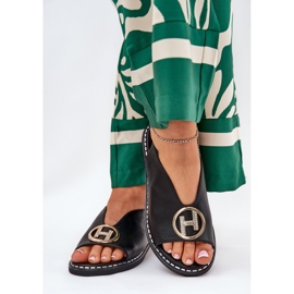 Sandalias planas y elegantes con una decoración negra negro 3
