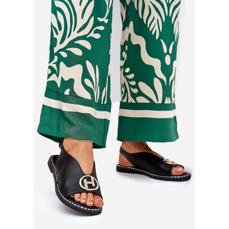 Sandalias planas y elegantes con una decoración negra negro 1