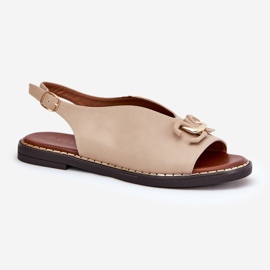 Sandalias de cañón plano con un adorno de beige de cuero ecológico 4