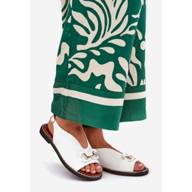 Sandalias de cazón plano con decoración Eco de cuero blanco 1