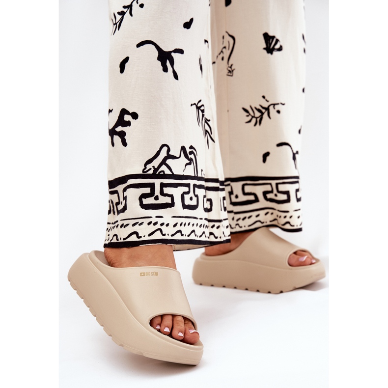 Zapatillas de espuma para mujeres en la plataforma Big Star RR274A569 Beige 2
