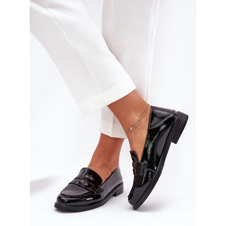 Elegantes mocasines de mujeres barnizadas hechas de cuero Vinceza natural 18100 Negro 2