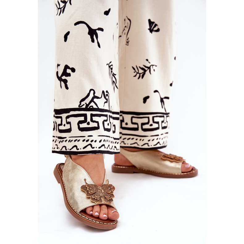 Jezzi Sandalias de mujer de ceñada plana con adorno dorado 2